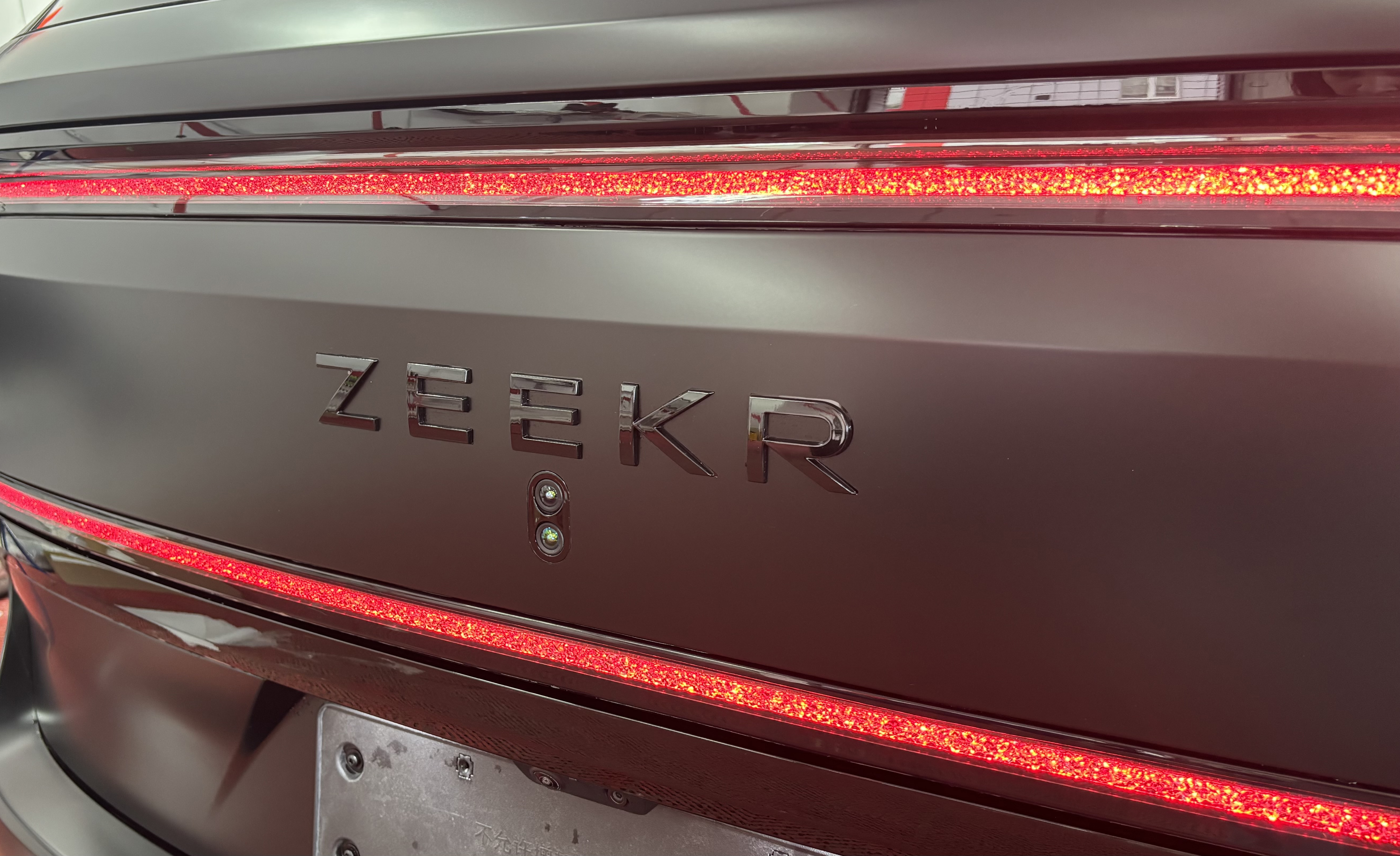 ZEEKR матовый полиуретан 1