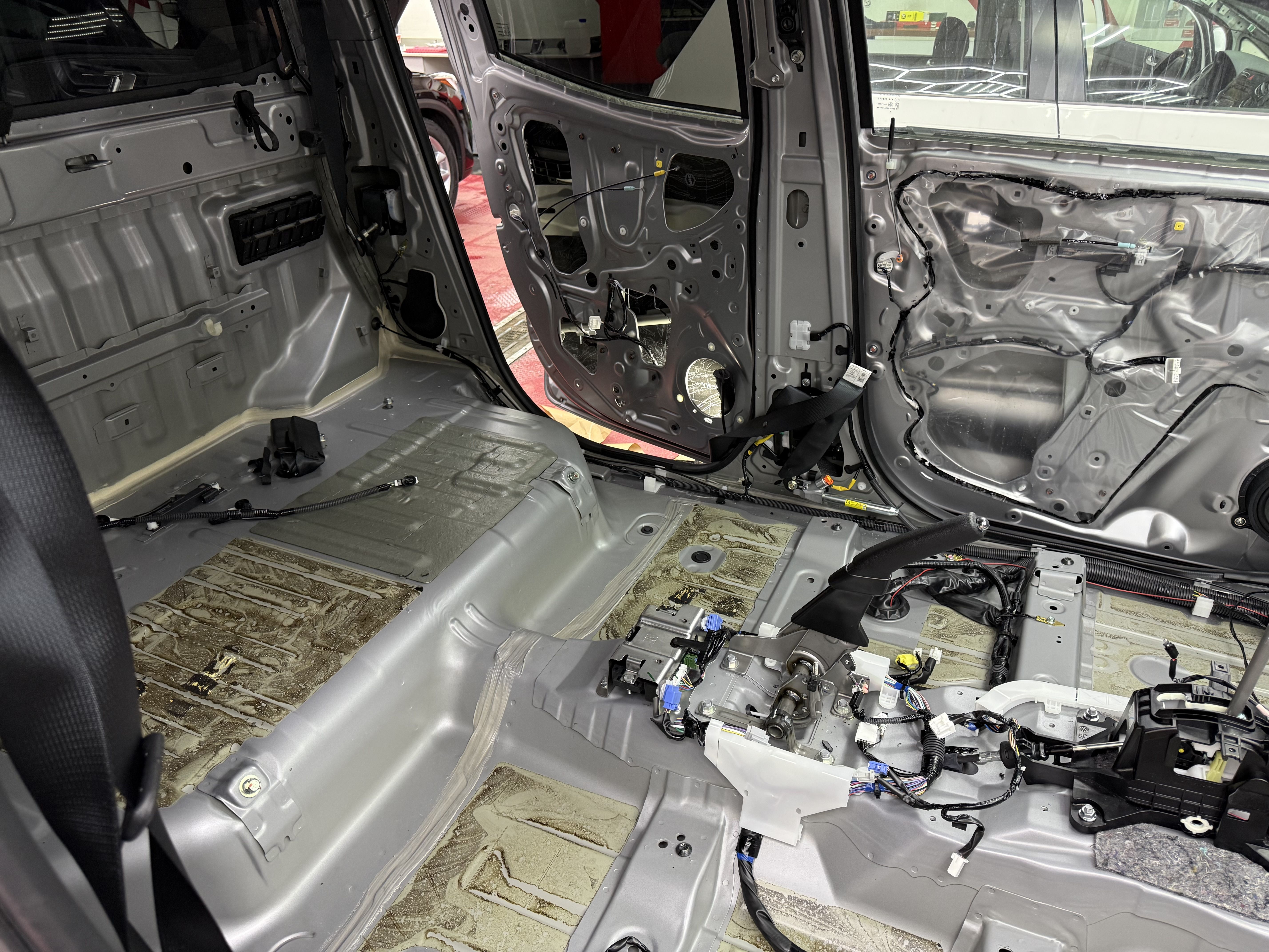 Шумоизоляция Mitsubishi L200 4