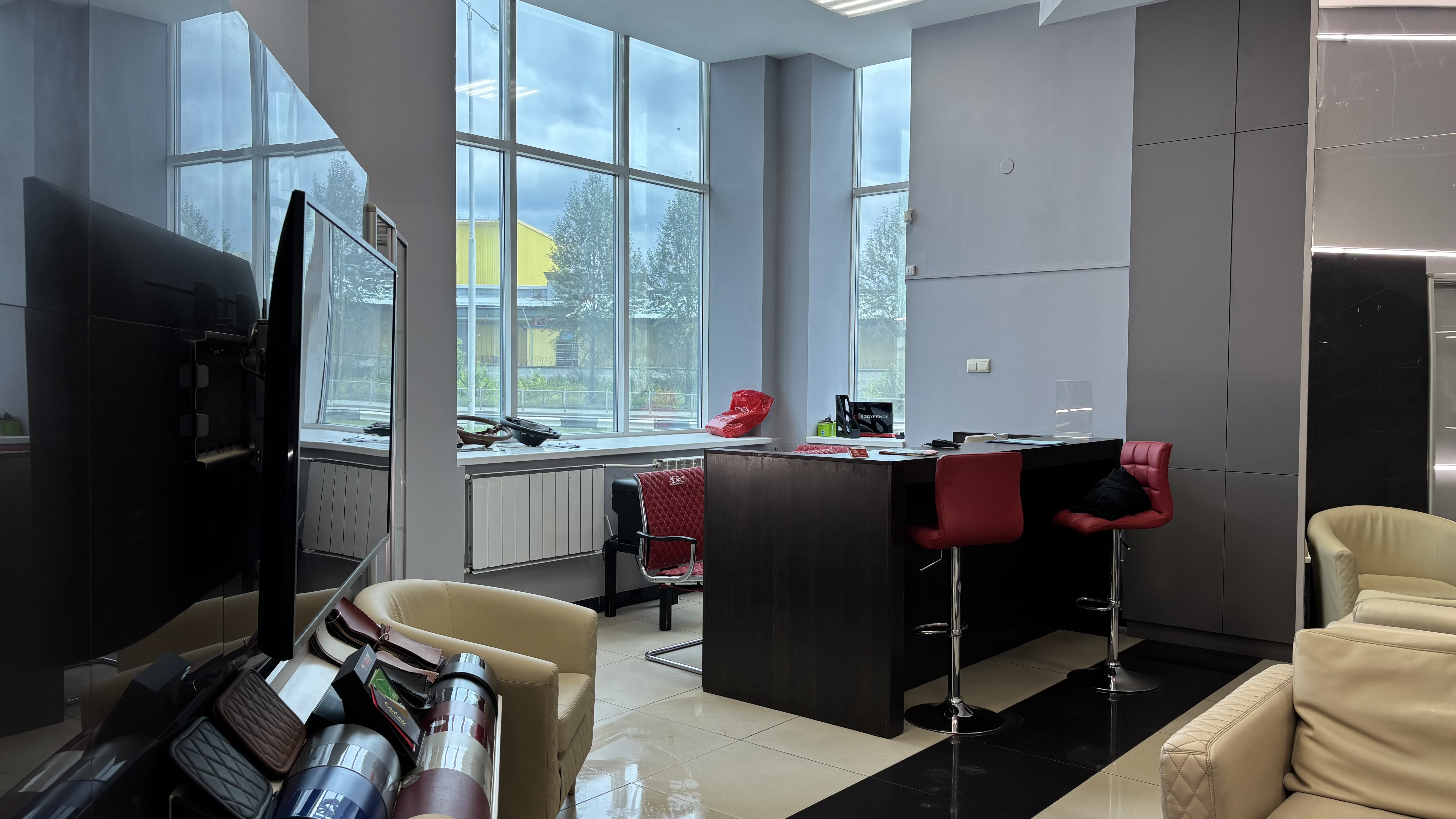 Интерьер новой площадки АвтоАудиоЦентра