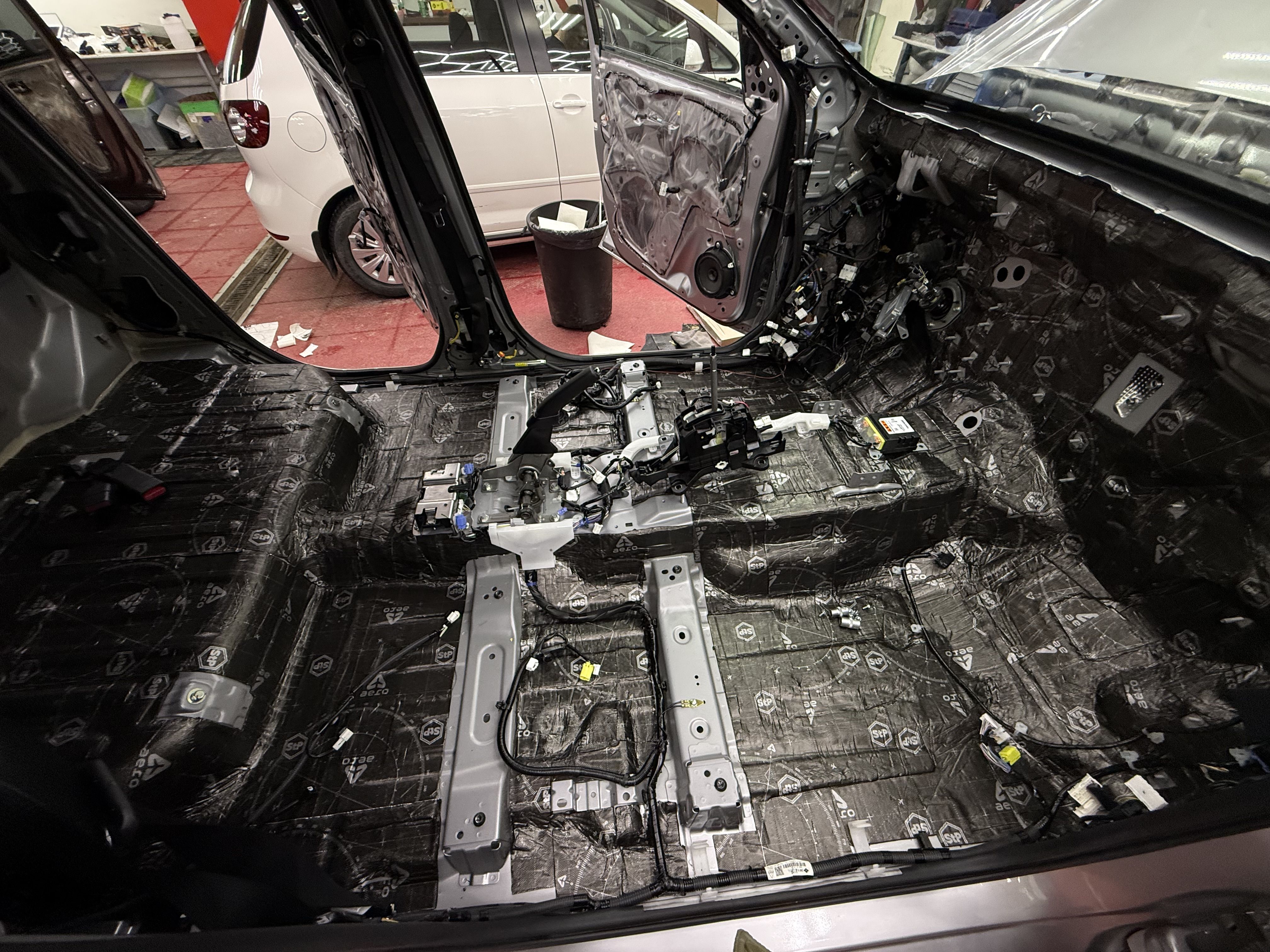 Шумоизоляция Mitsubishi L200 8