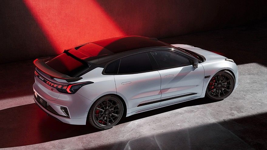 ZEEKR 001 5th Anniversary вид сбоку