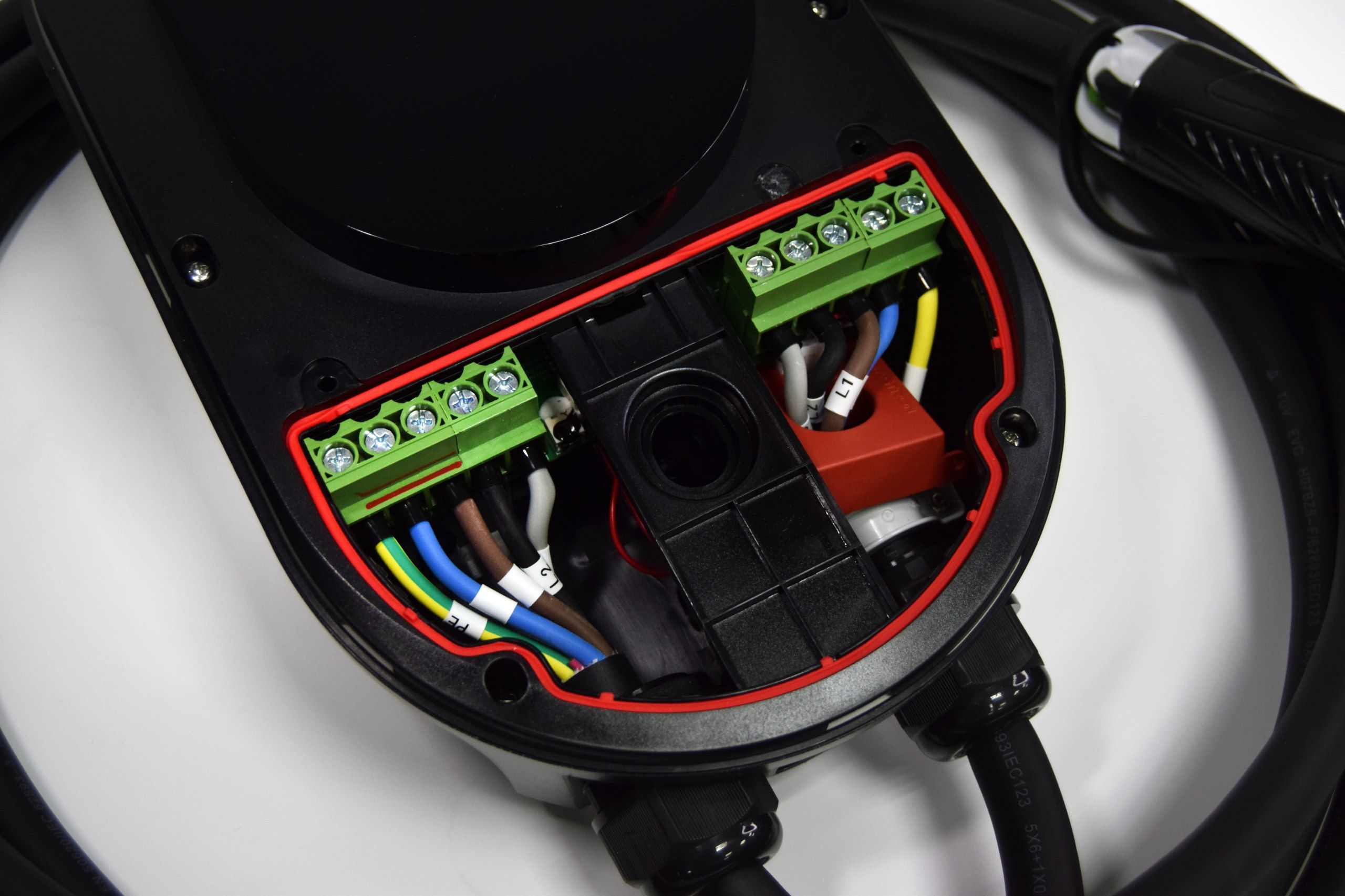 Зарядная станция EV CHARGE A08 установка