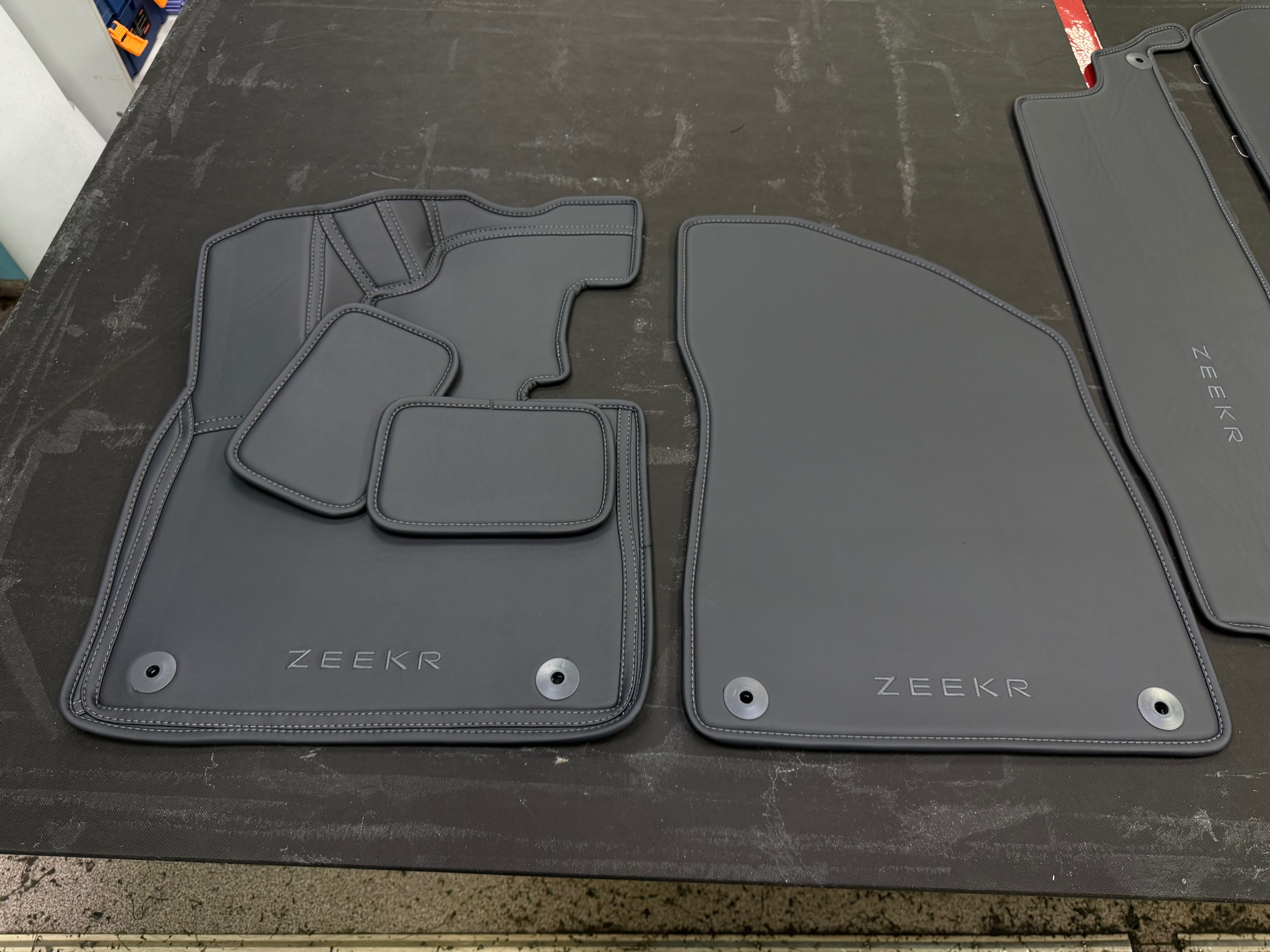 Zeekr 9X ковры 1