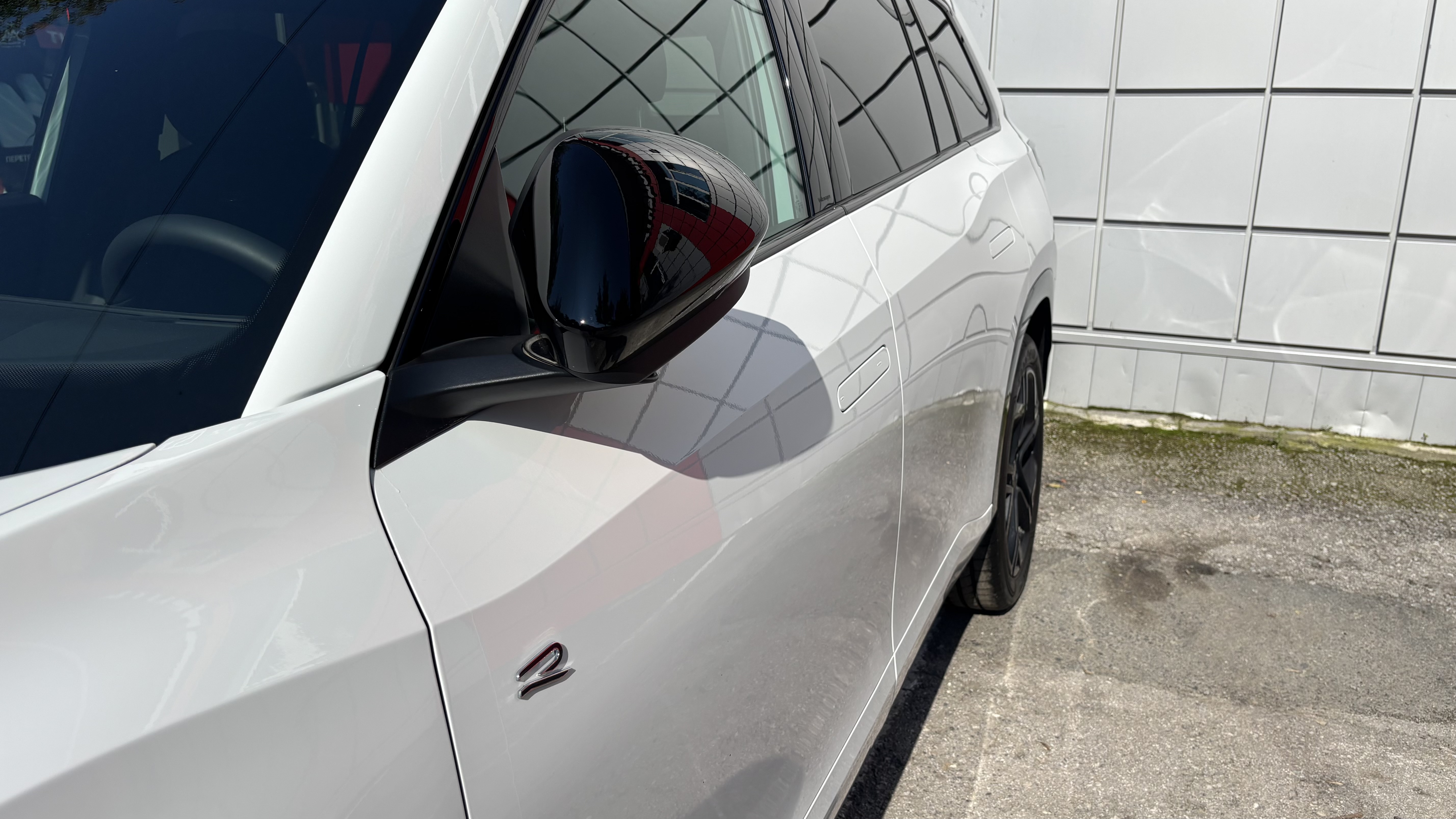 Деталь кузова Volkswagen Teramont с полиуретановой пленкой
