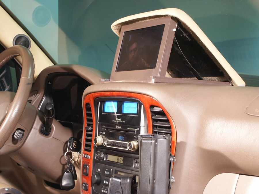 Перетяжка салона и установка аудиосистемы Lexus LX 470