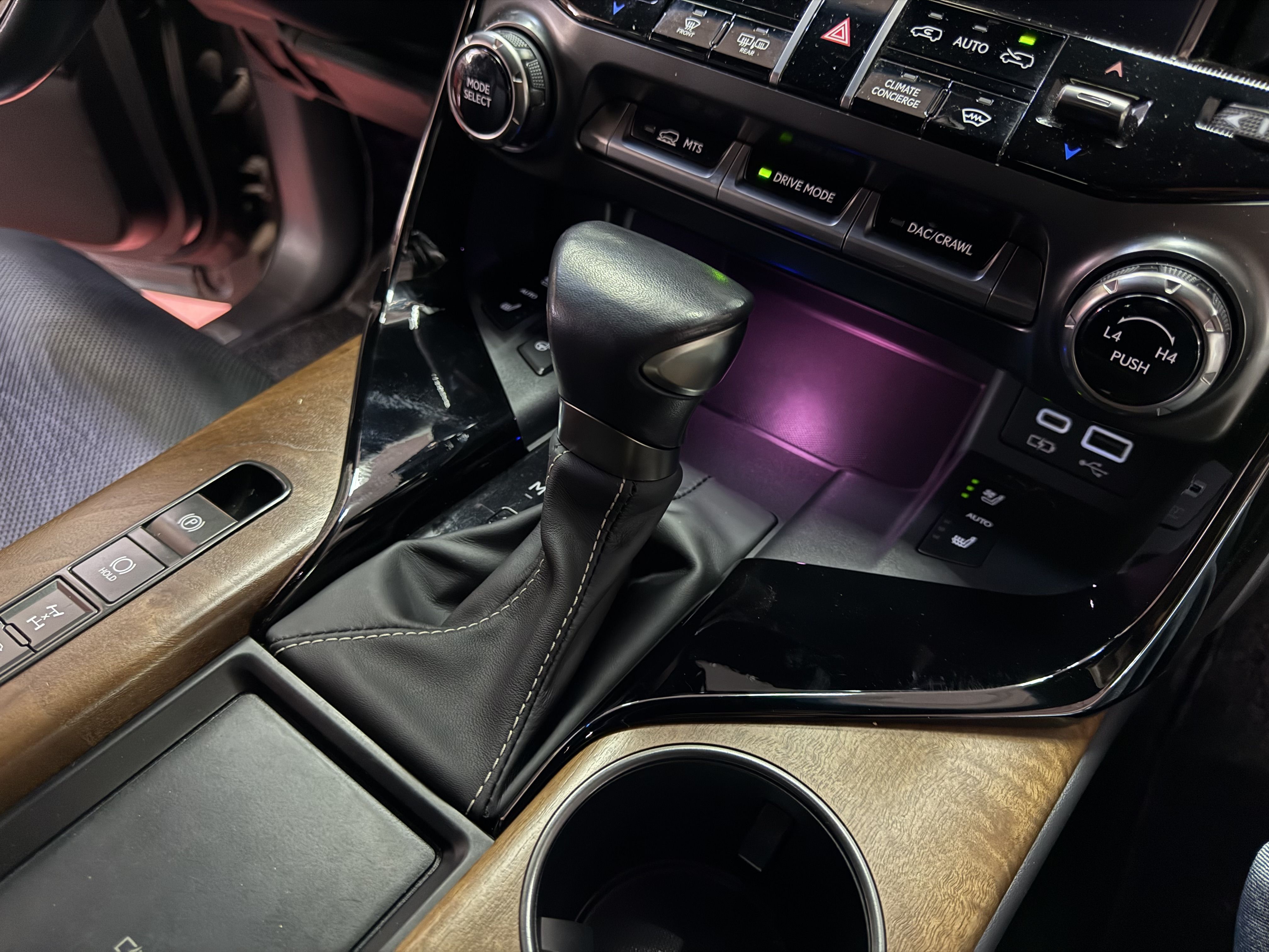 Антихром Lexus LX500 4