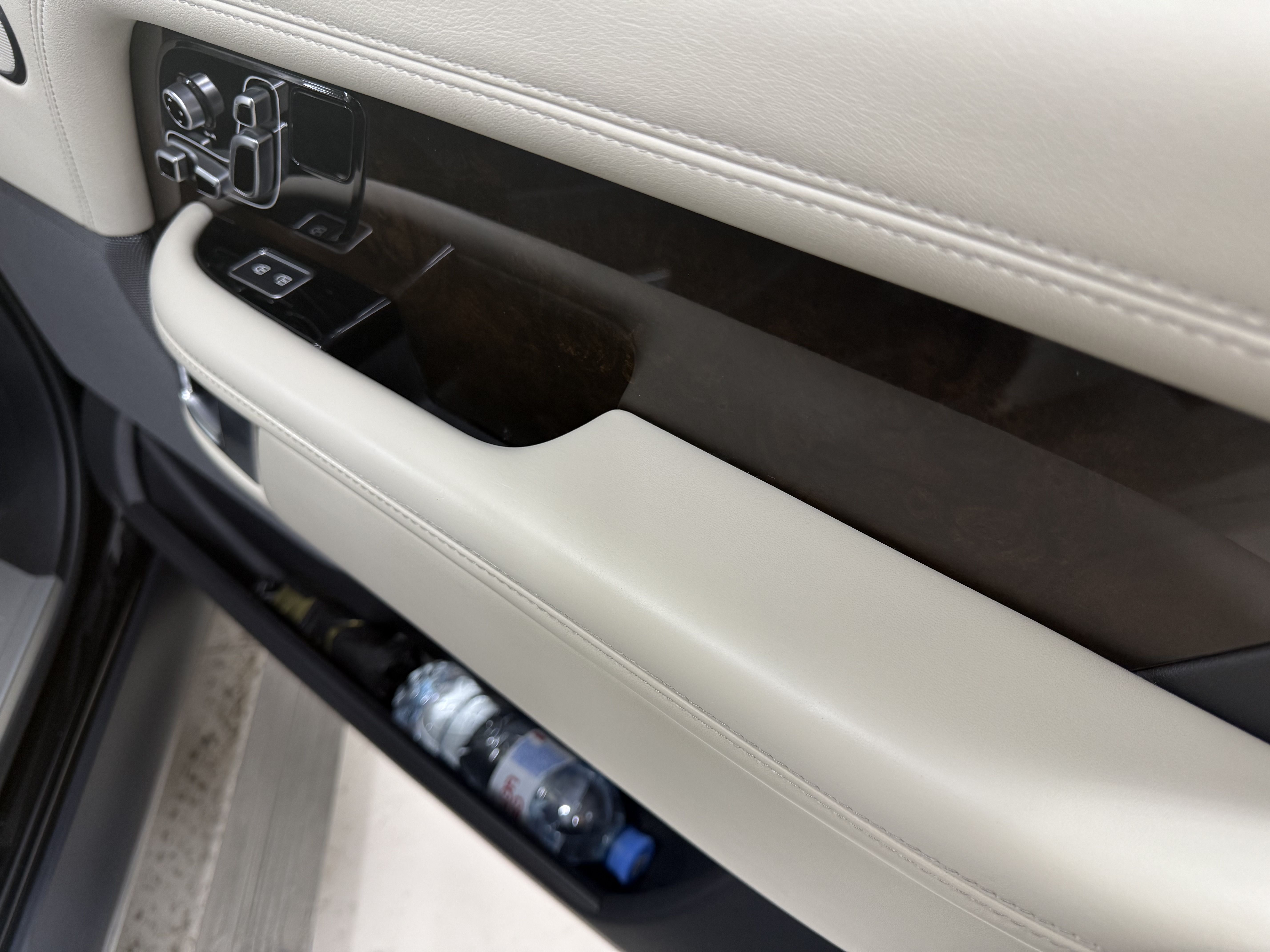 Реставрация кожи Range Rover 3