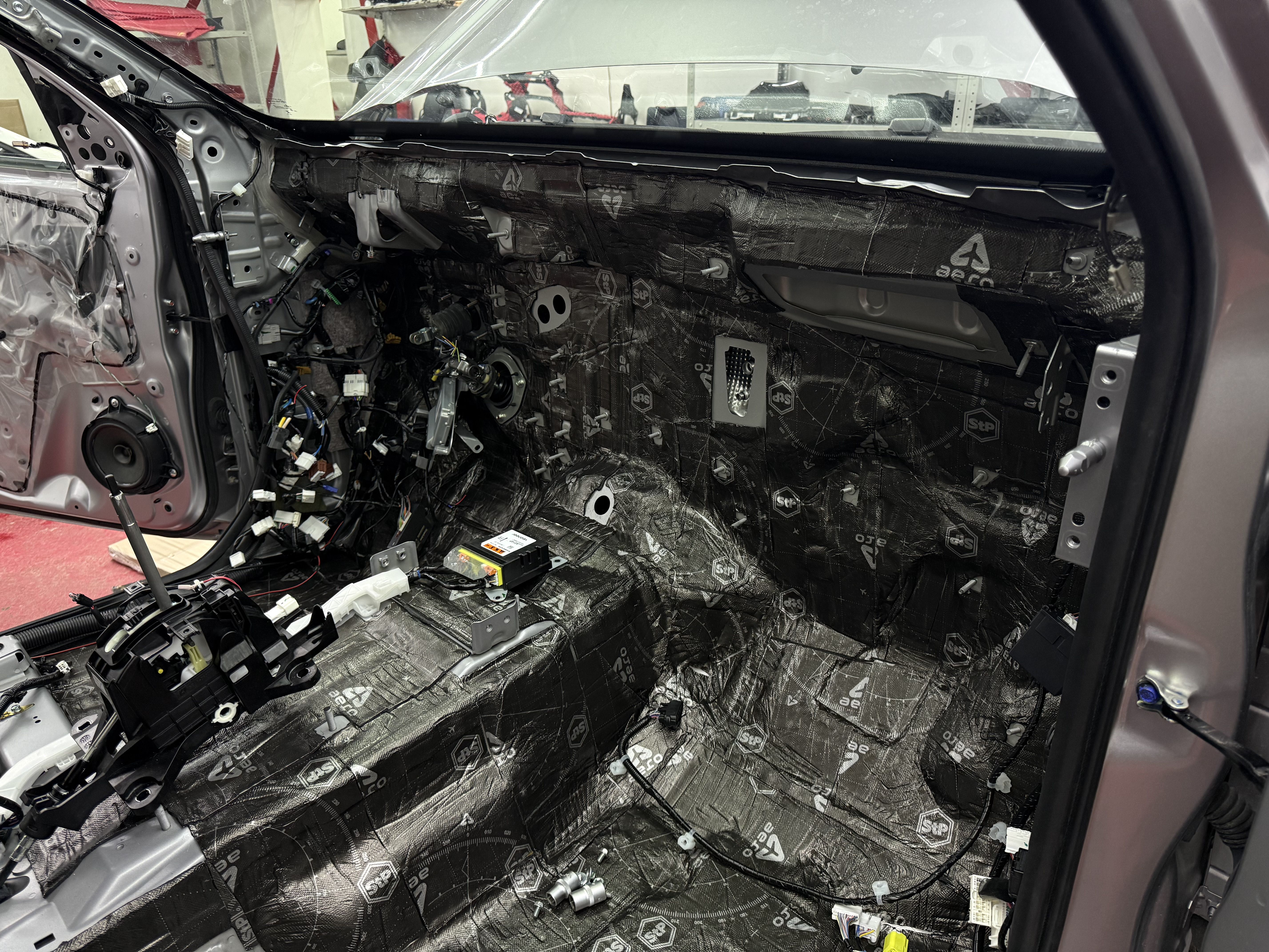 Шумоизоляция Mitsubishi L200 6