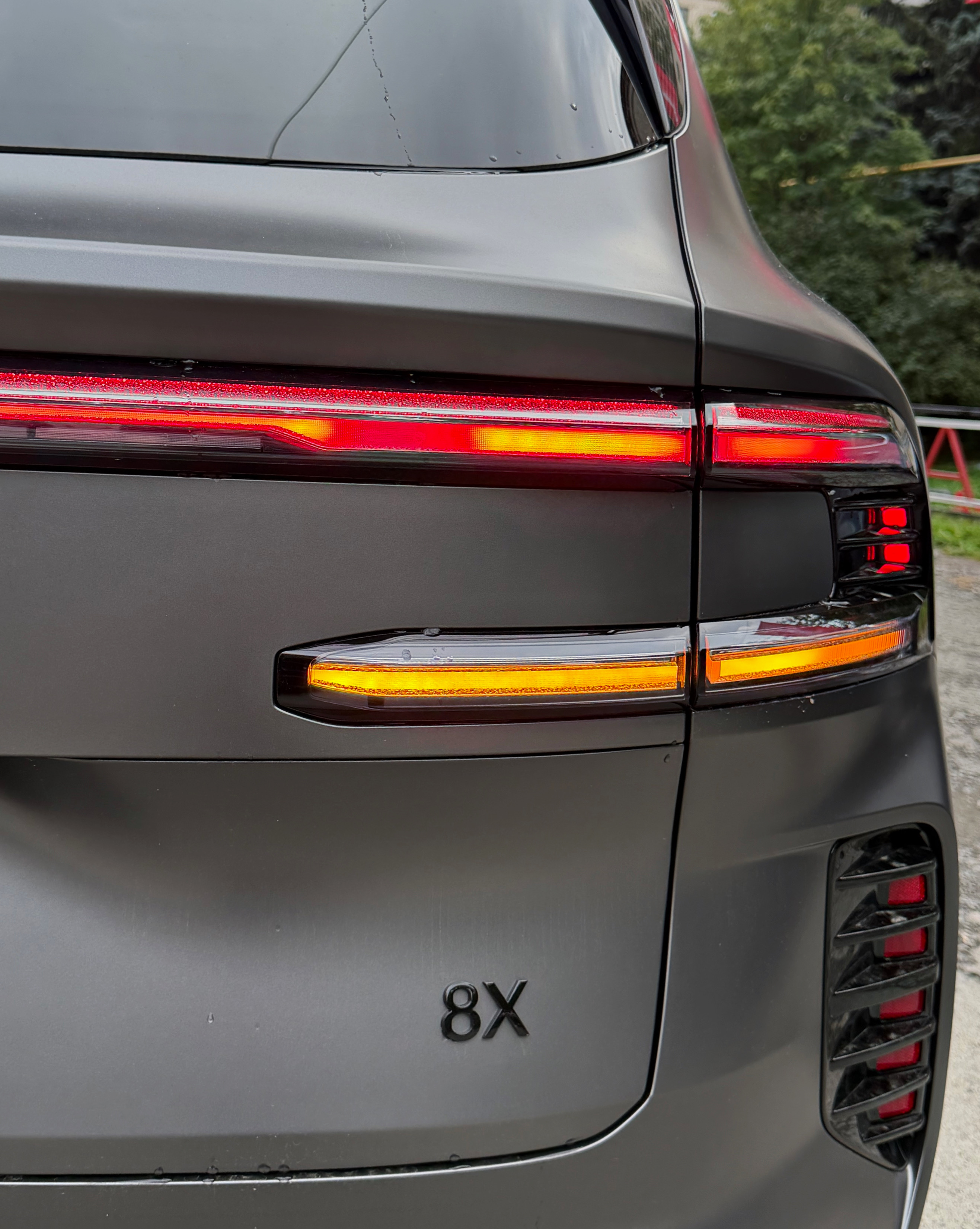 Задняя оптика и шильдик 8X Shadow Light