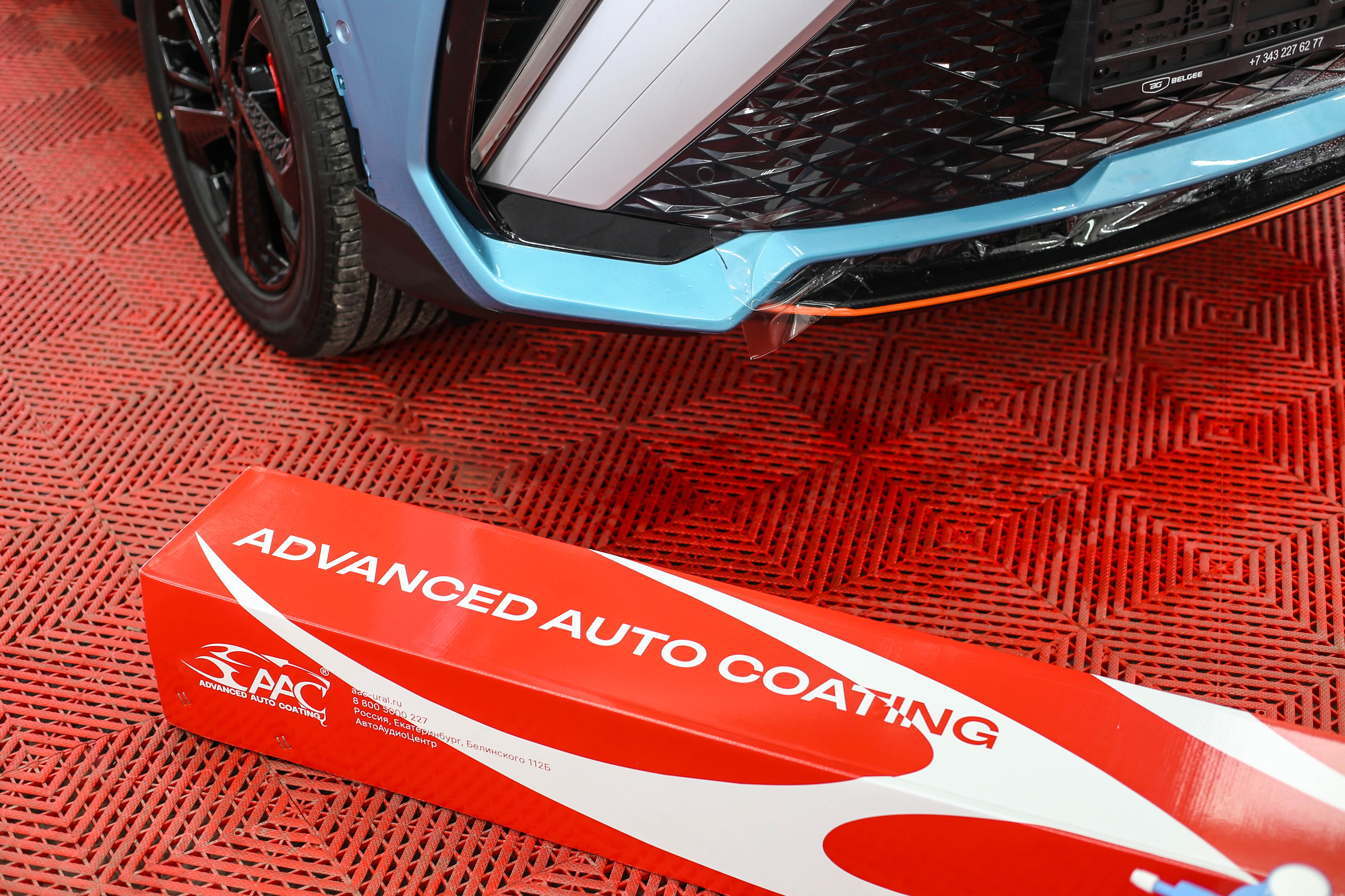 PPF в работе — укладка и прикатка на фаре