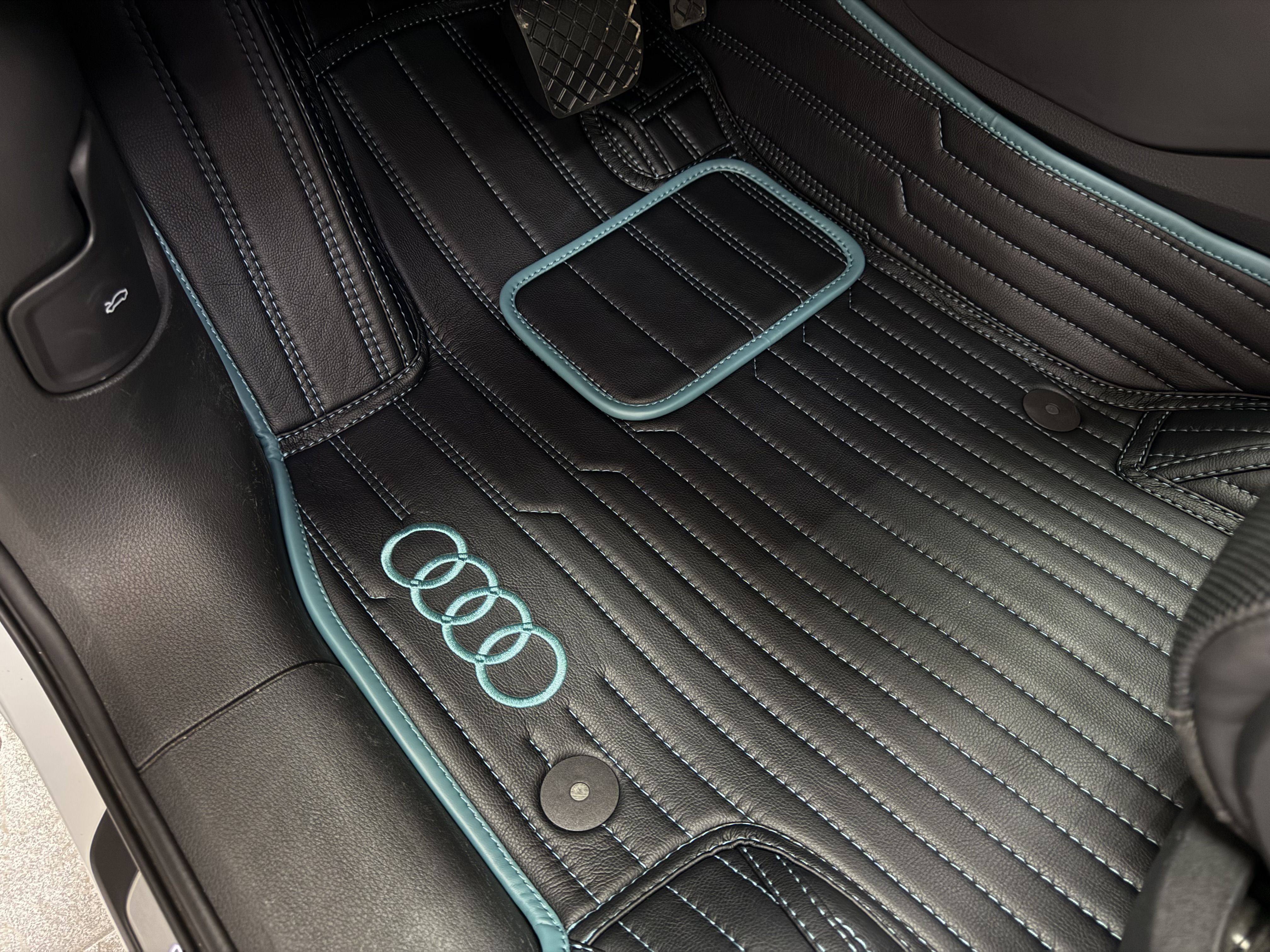 Ковры Audi e-tron 3