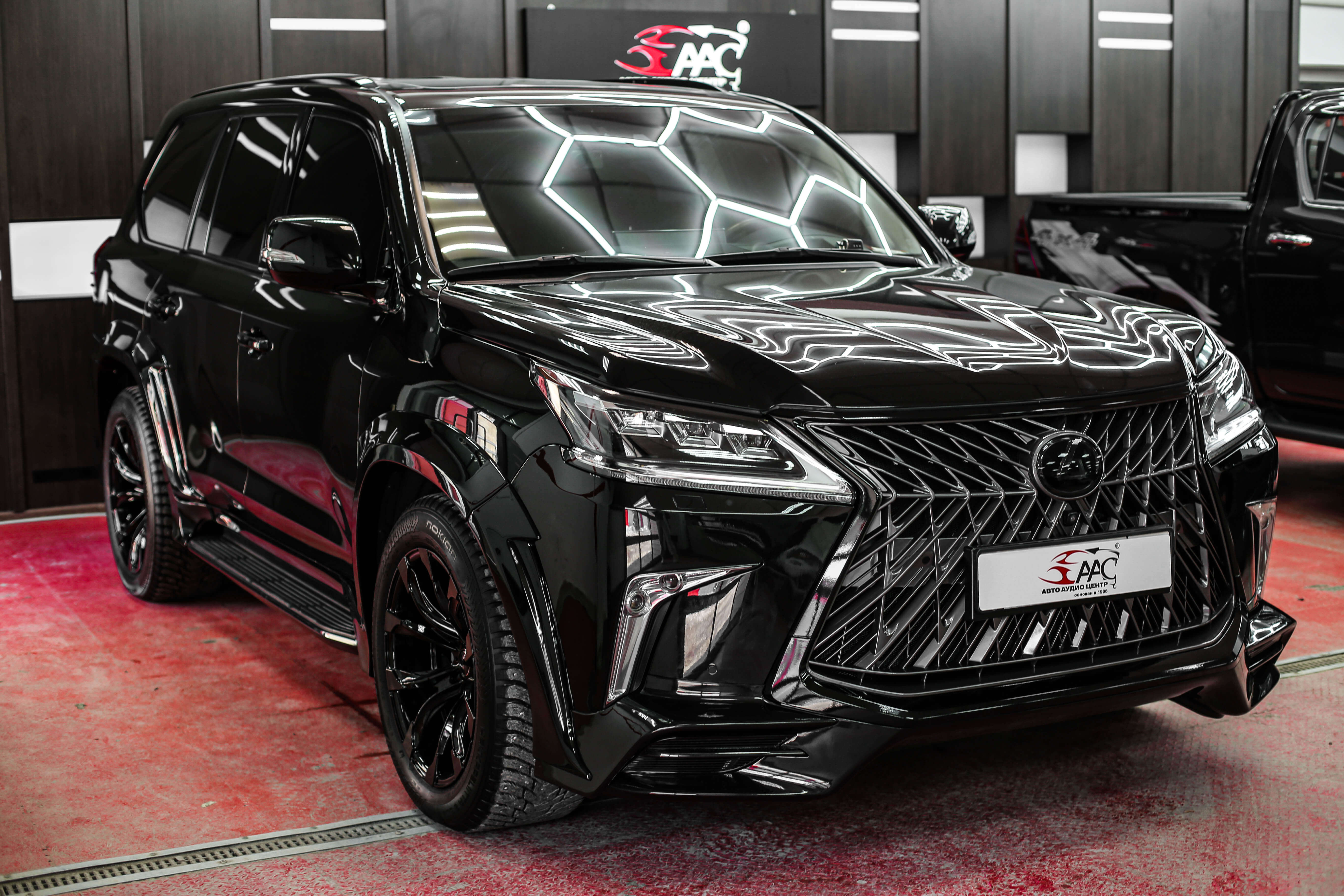Lexus LX570 тюнинг — фото 1