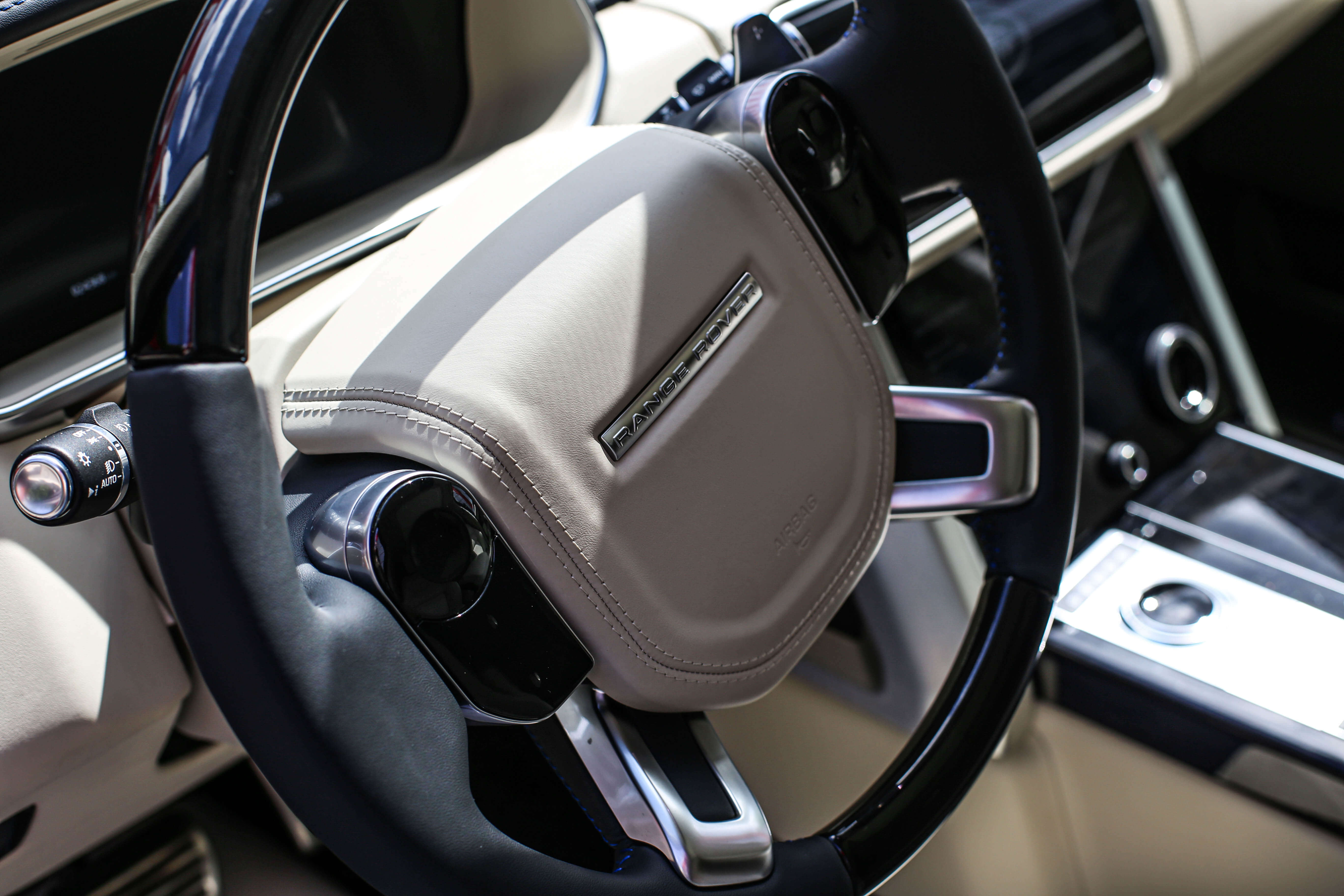 Range Rover — перешив панели и руля, фото 11
